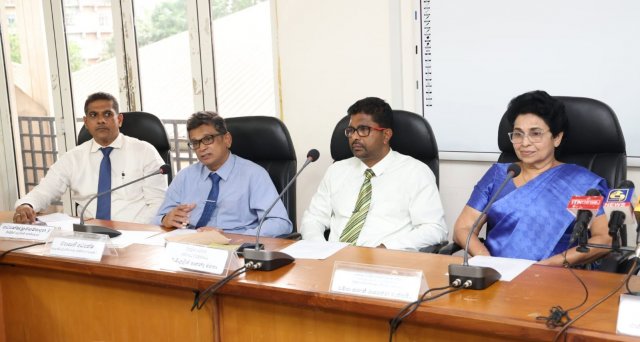 රුවන්පුර දුම්රිය මාර්ගය හා සම්බන්ධ සියලු පාර්ශව දැනුවත් කිරීමේ විශේෂ සාකච්ඡාවක්